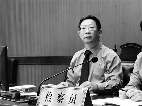人社部、最高檢追授蔣春堯“全國模范檢察官”稱號