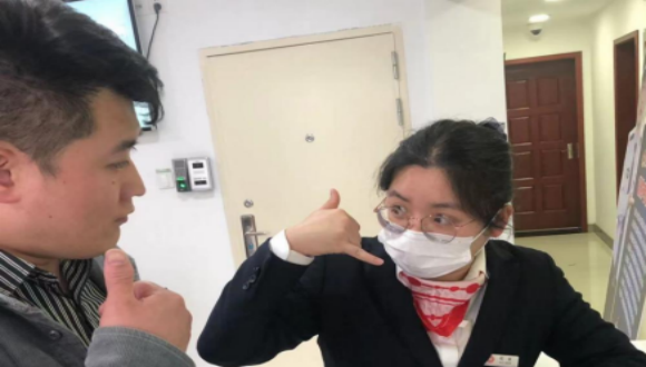 湖州銀行提升“無(wú)障礙”金融服務(wù)