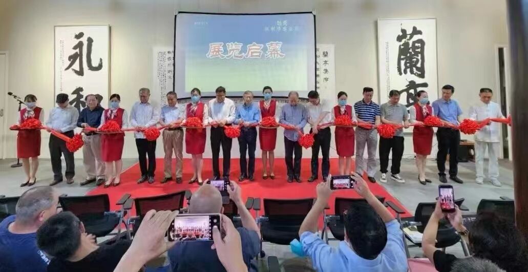 “問越——洪朝陽書法展”開幕式在上海舉行