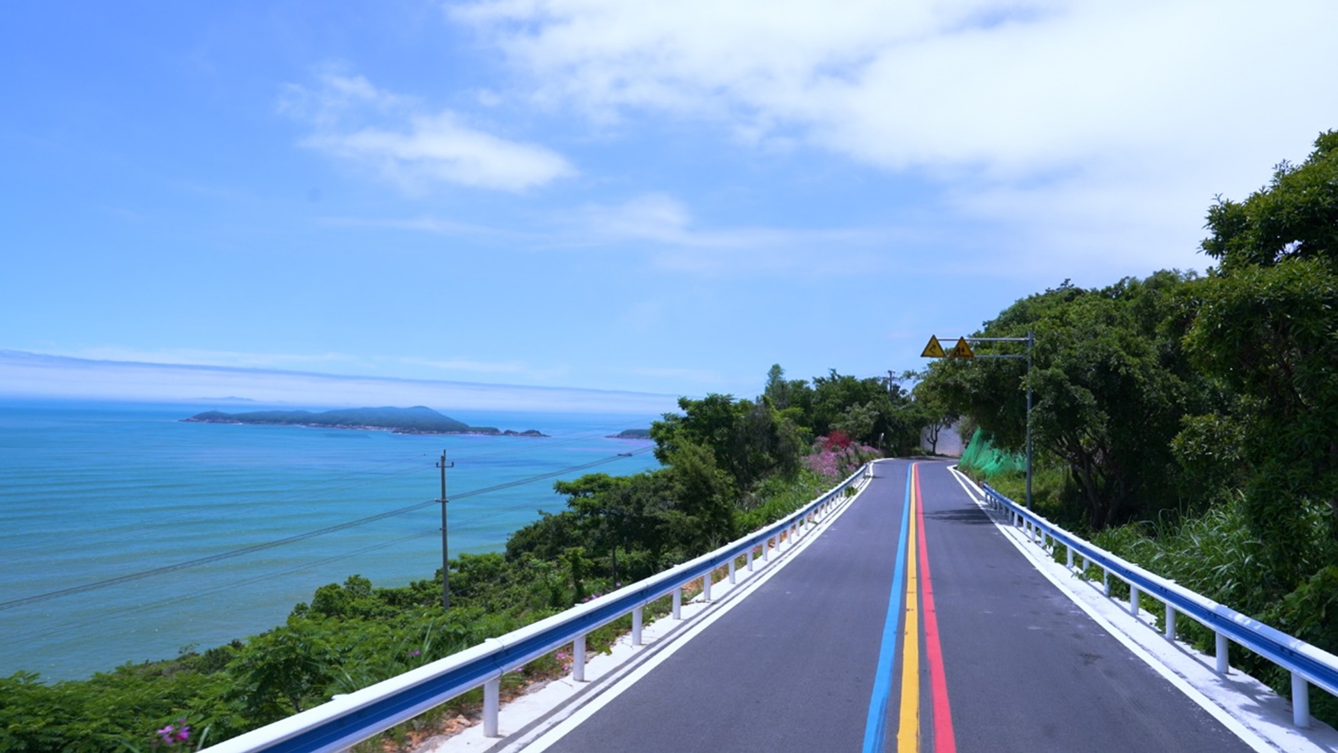 踏上“浙”條公路，一起“慢游”山海