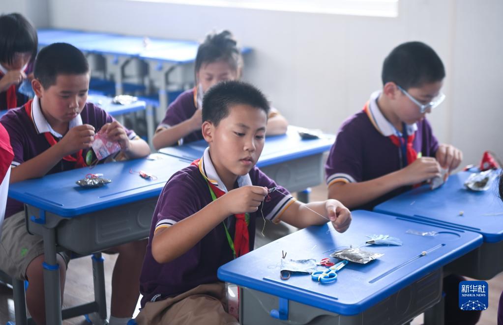 校園開啟“迎端午、知端午”傳統(tǒng)習(xí)俗課